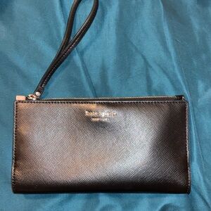 SOLD  Kate spade wristlet